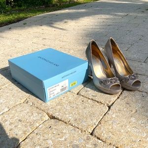 Antonio Melani dress shoes..weddings etc. size 9